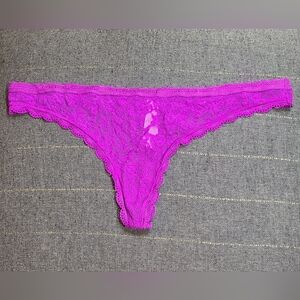 Victoria's Secret Pink/Purple  Lace Thong 2015' EUC. Sz M